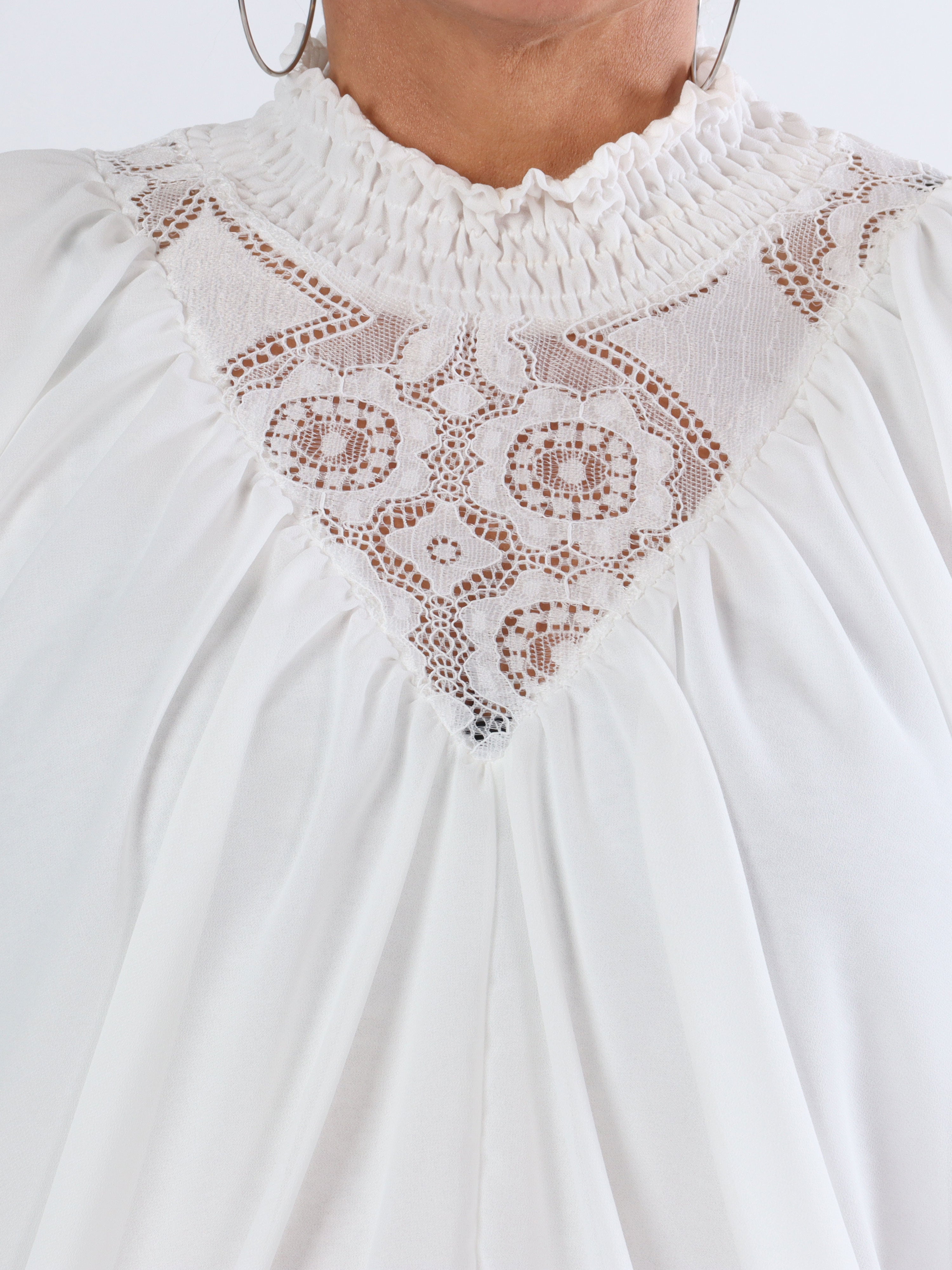 Edina - Fin plus size blus med vida ärmar